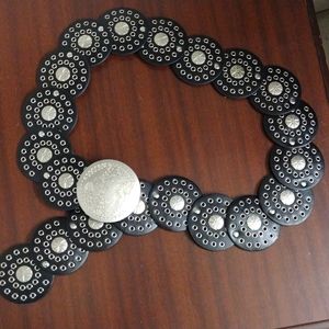 Western woman's belt